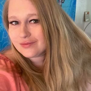 Meet your Posher, Briana